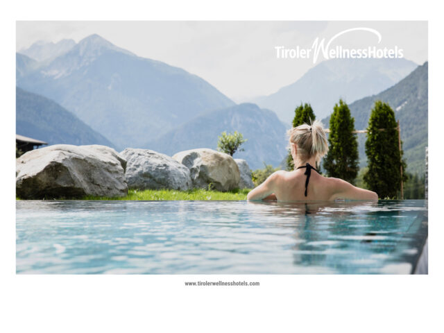 Pool und Berge