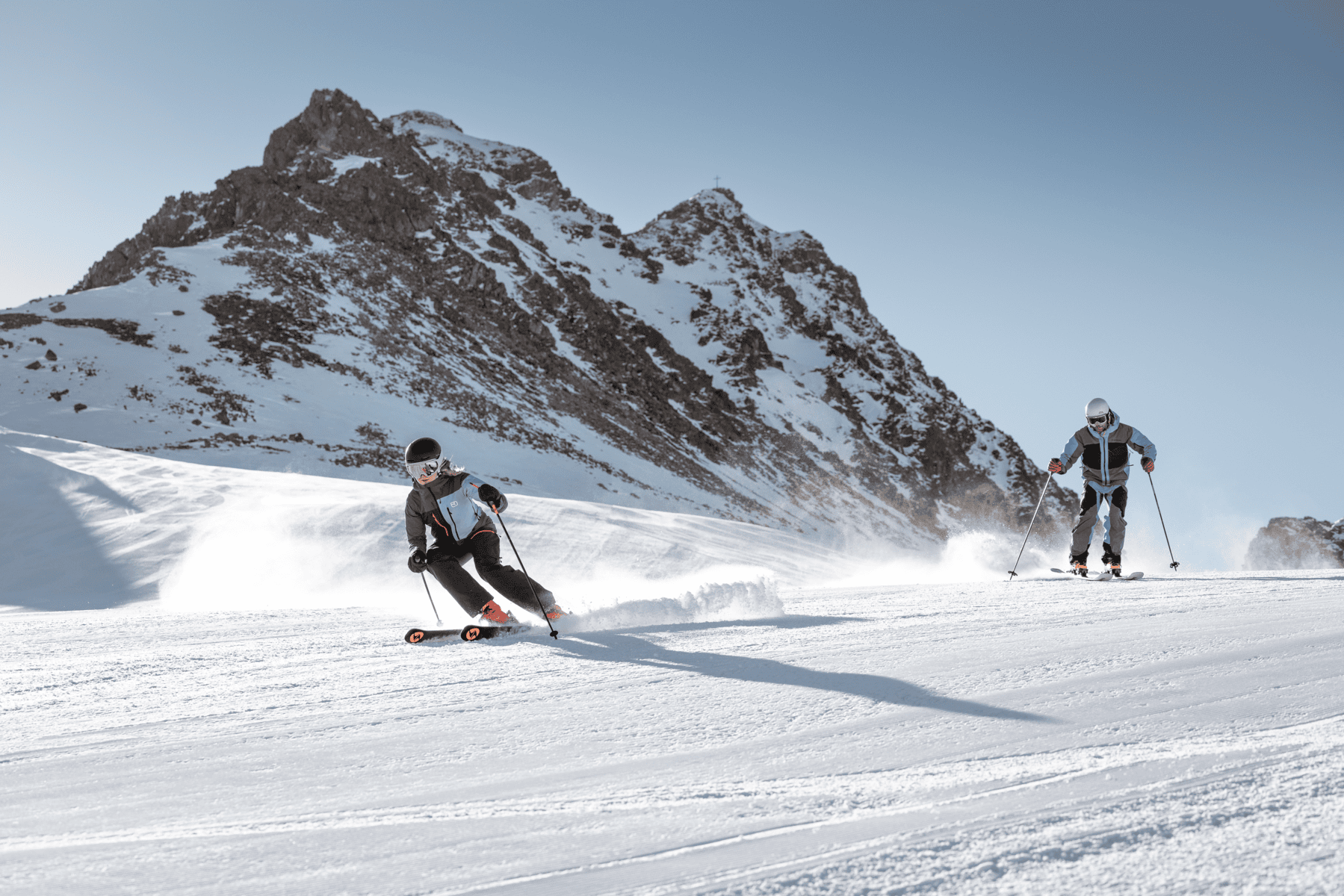 © tvb tiroler oberland nauders rudi wyhlidal sonnenskilauf bergkastel 2022 (8)