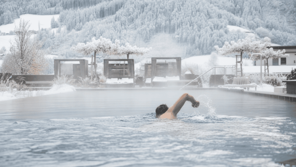 Pures Schwimmvergnügen im 25 Meter Infinity Sportbecken