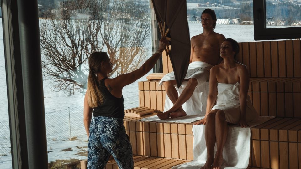 HELDenhafte Saunaaufgüsse in der Panorama-Aufgusssauna